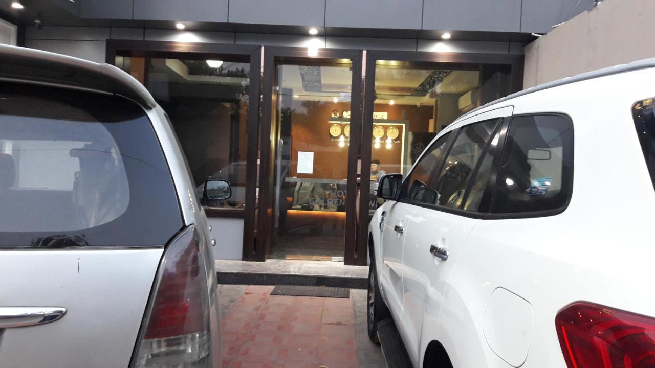 Shine Hospitality Hotel Mumbai Exterior photo
